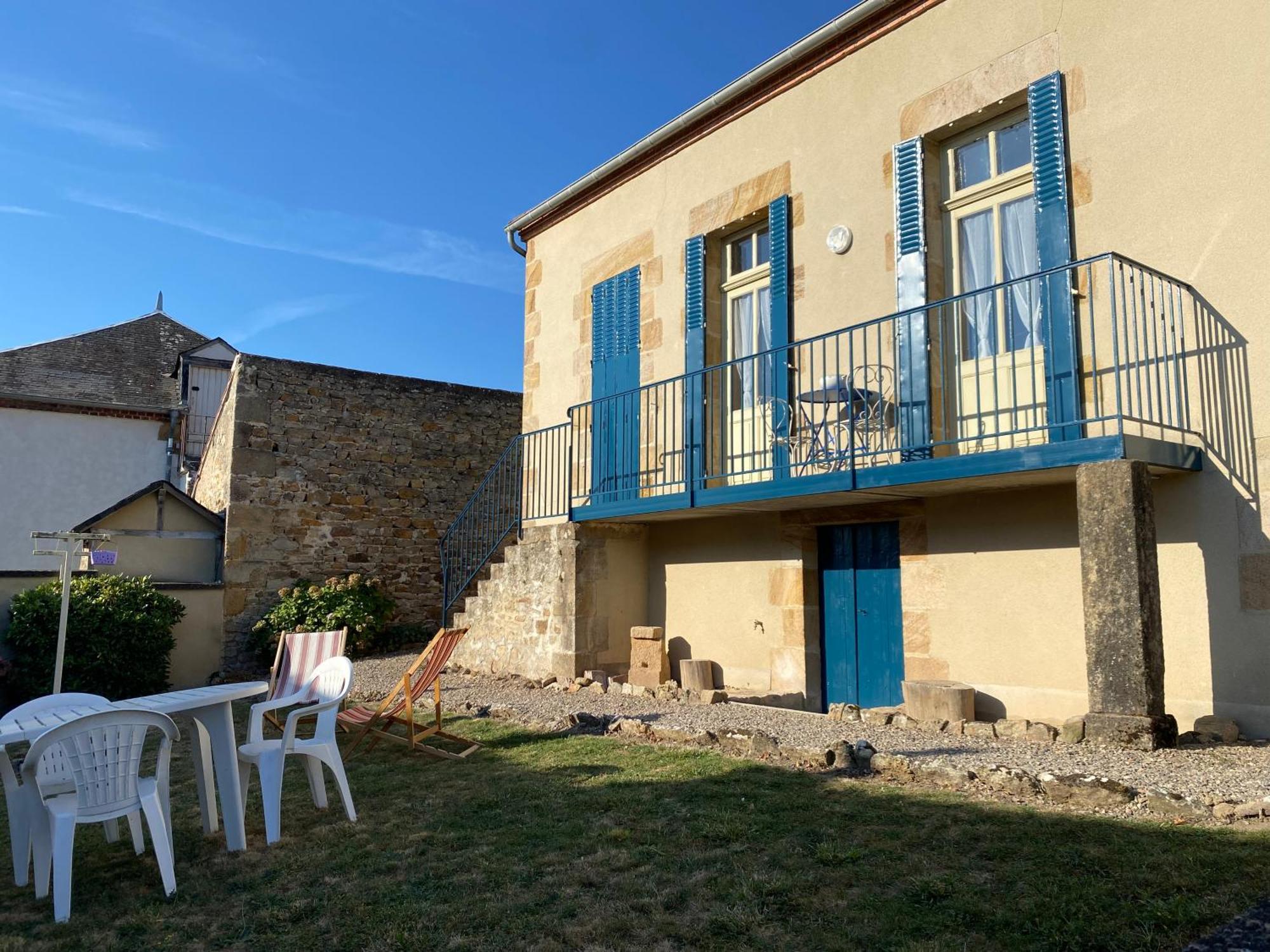 Studio Logis Les Roses Bourbon l'Archambault Bagian luar foto