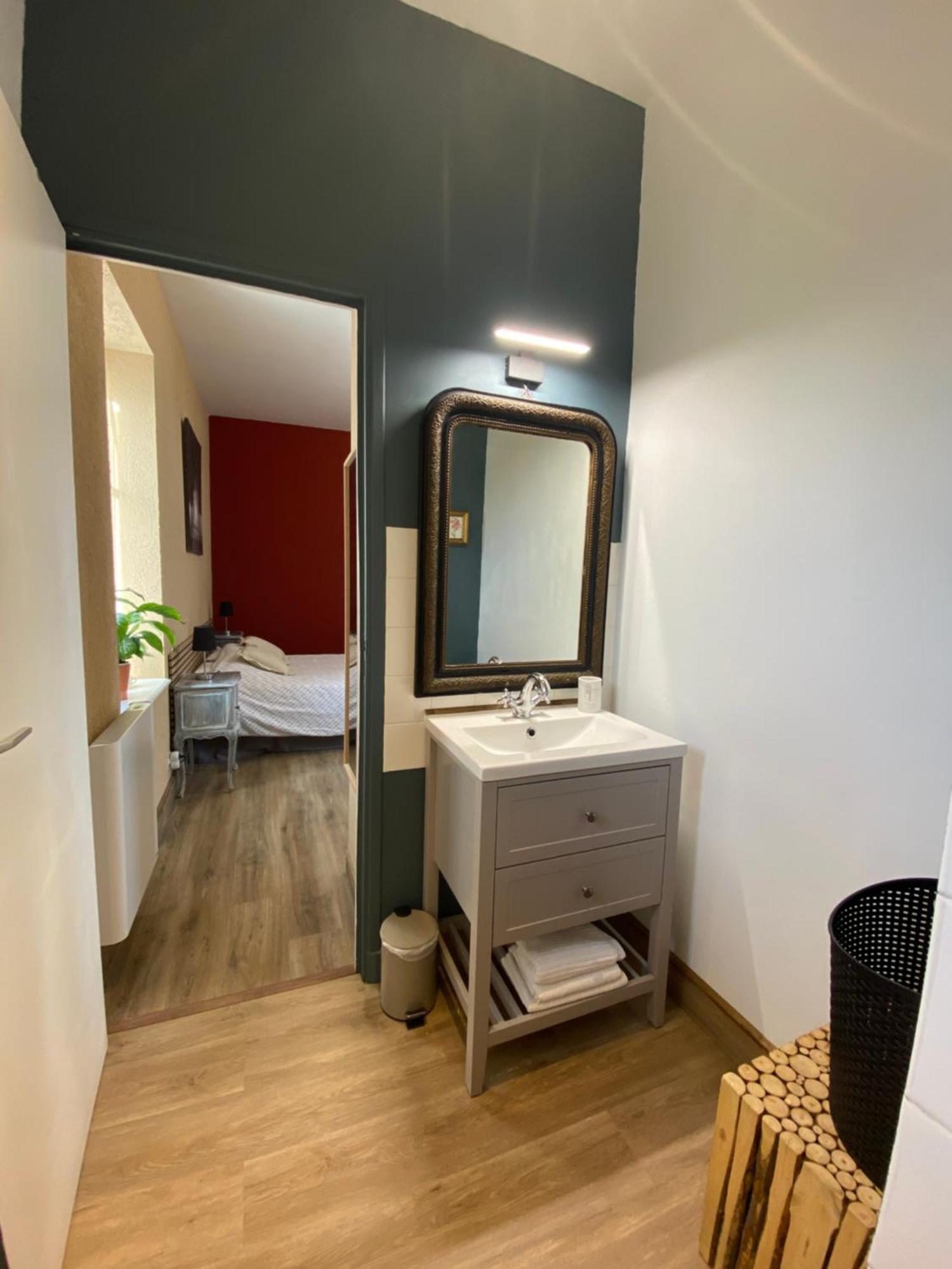 Studio Logis Les Roses Bourbon l'Archambault Bagian luar foto